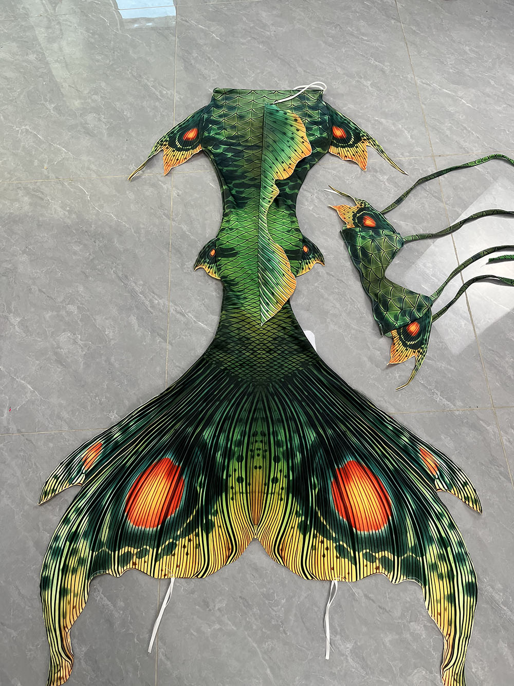 Original Color Mermaid Tail Me - Aquarium & Marine Museum 评论和价格