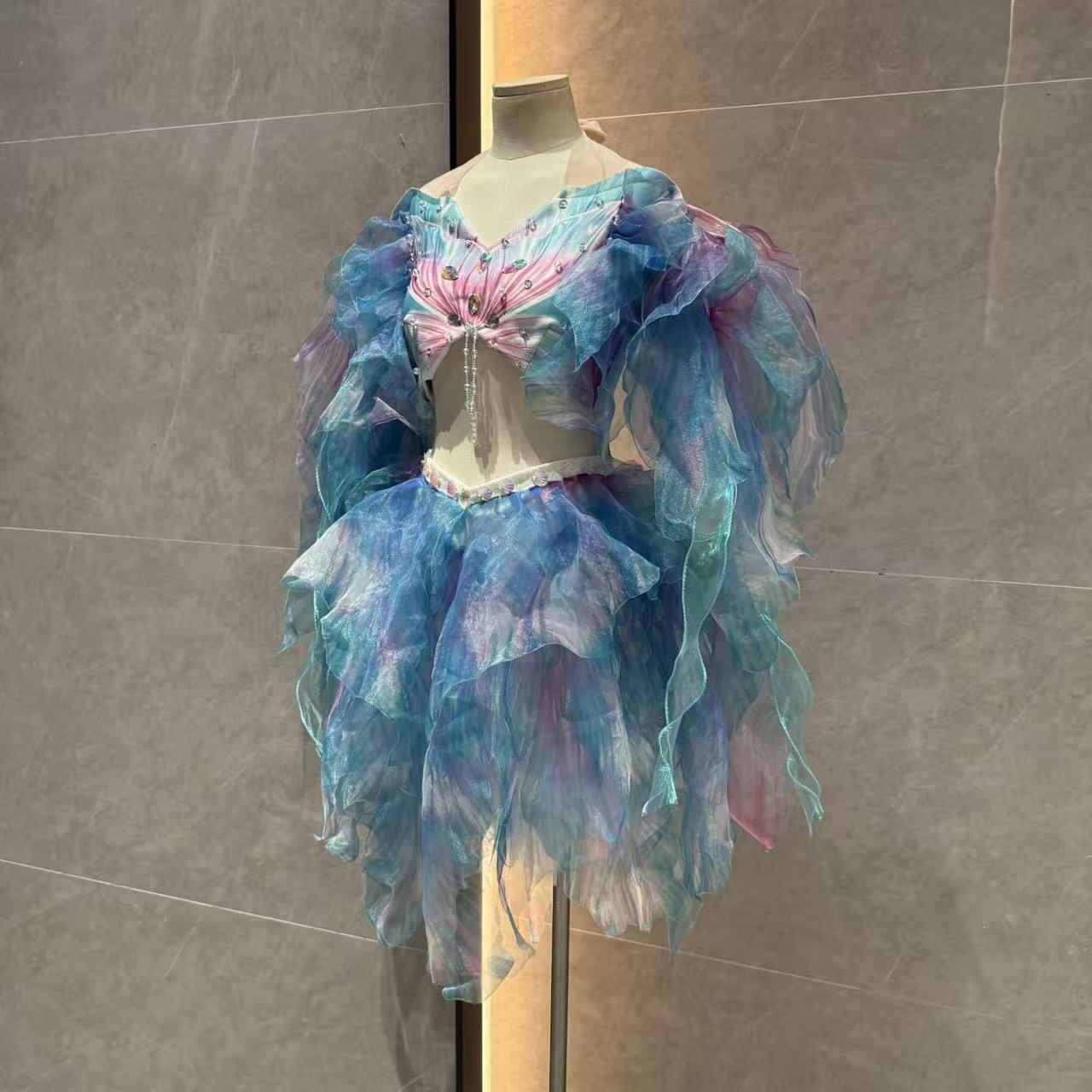 Mermaid Water Dance Skirt Prin - Aquarium & Marine Museum 评论和价格